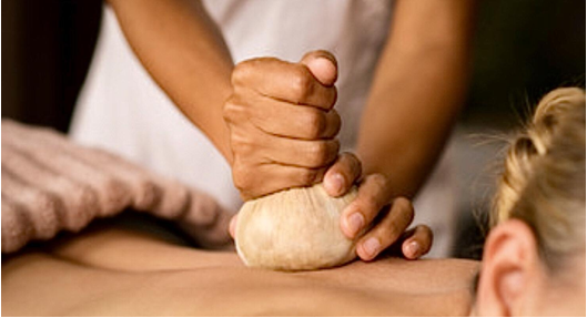 Pindasveda Massage