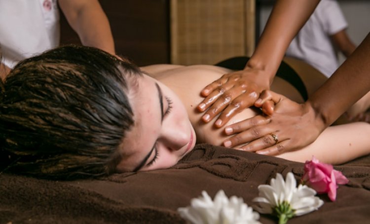 Massage on a woman body, back | Ayurveda Clinic Sofia