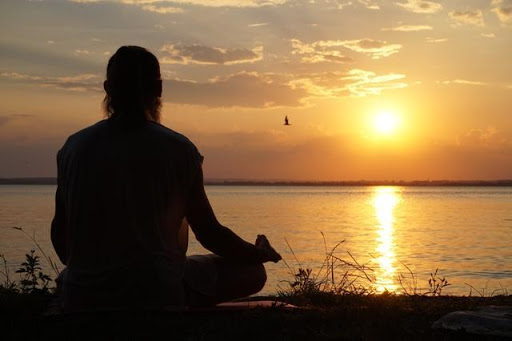 Аюрведа практика и медитация