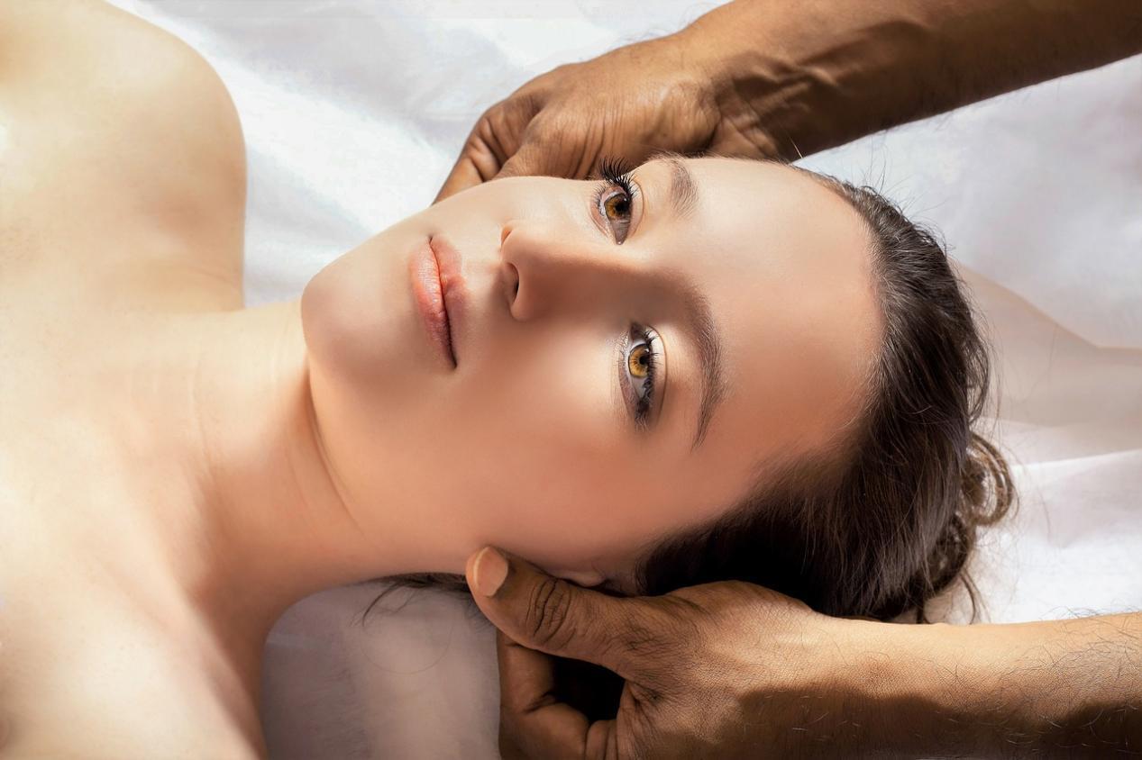 Видове лечебен масаж в аюрведичната практика
